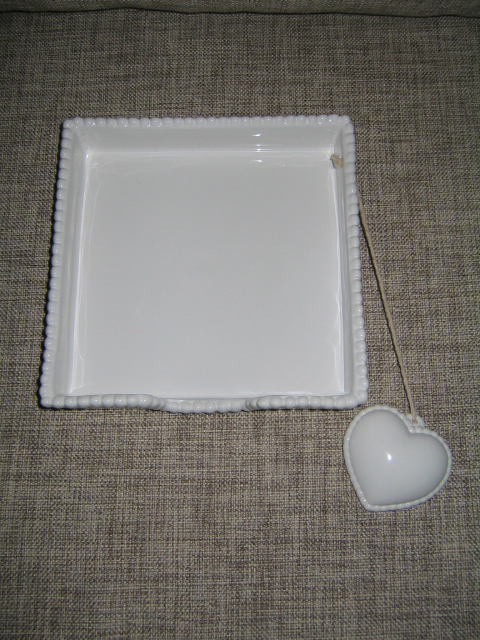 Porcelánový ubrouskovník
